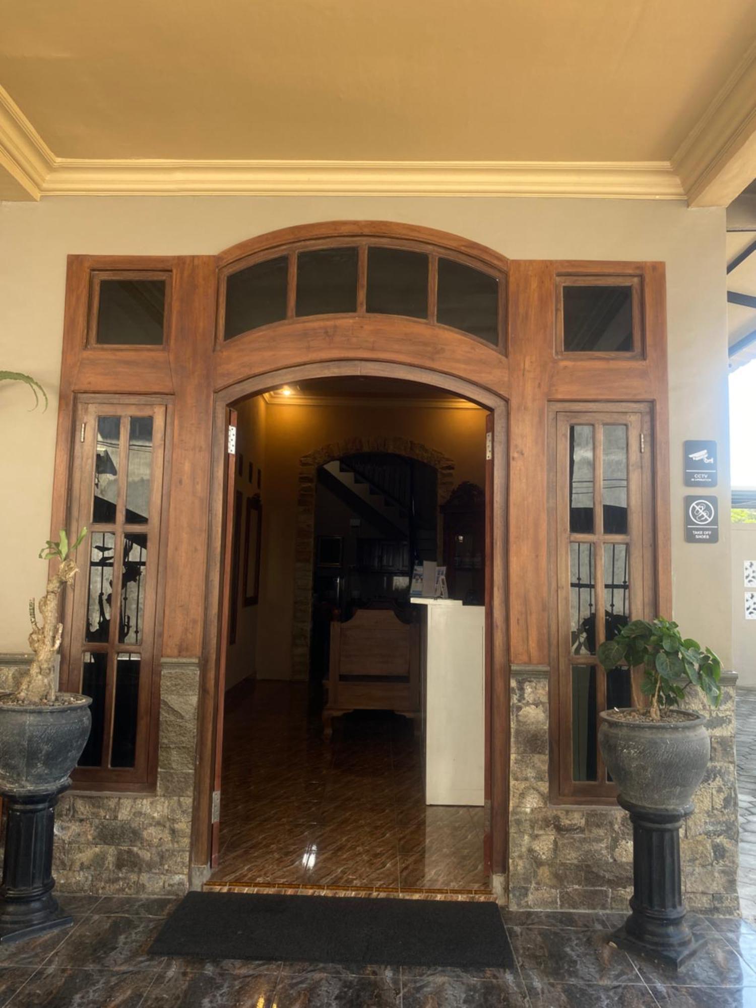 Auberge de jeunesse Good Feeling Banyuwangi à Banyuwangi  Extérieur photo