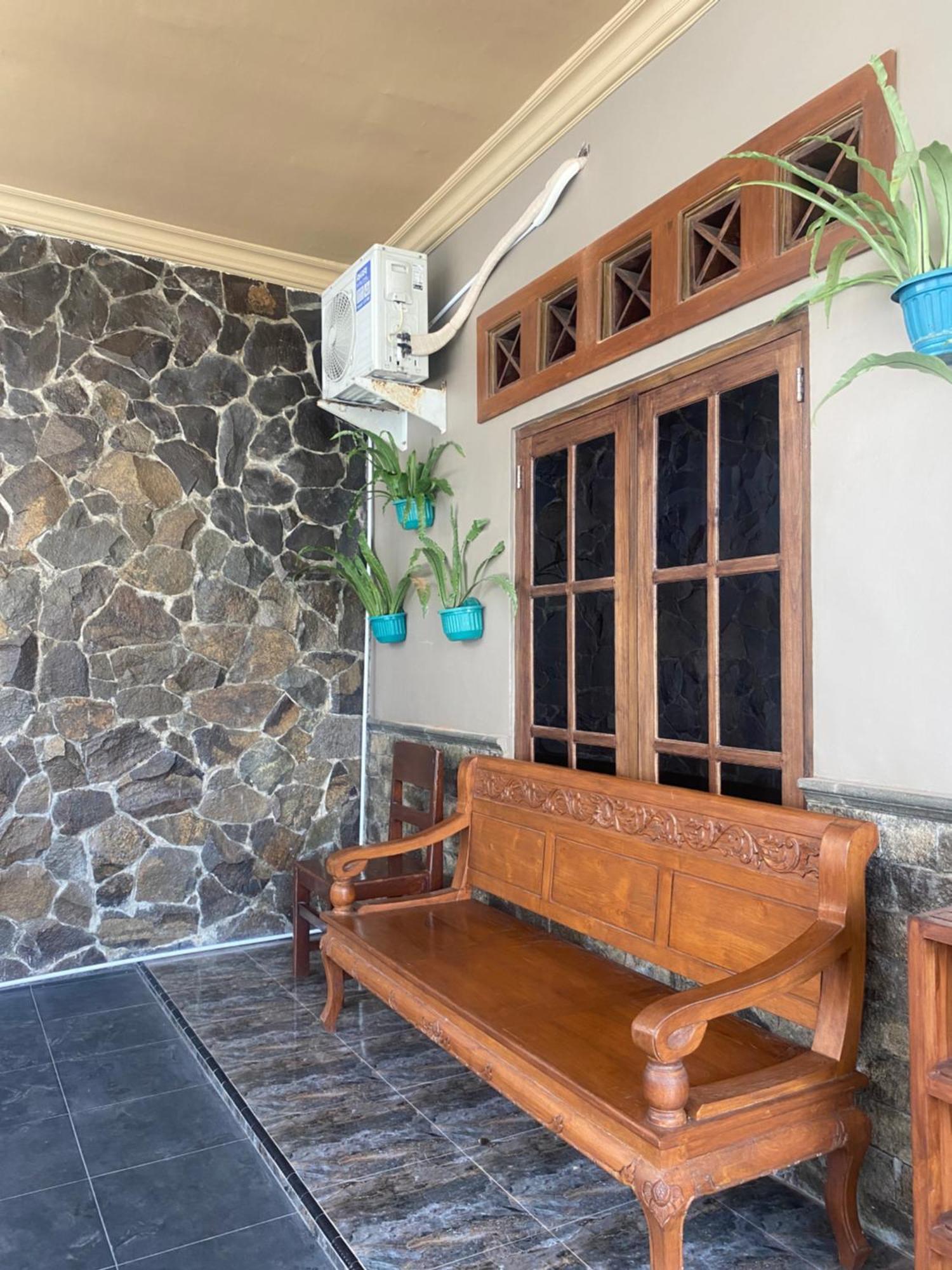 Auberge de jeunesse Good Feeling Banyuwangi à Banyuwangi  Extérieur photo
